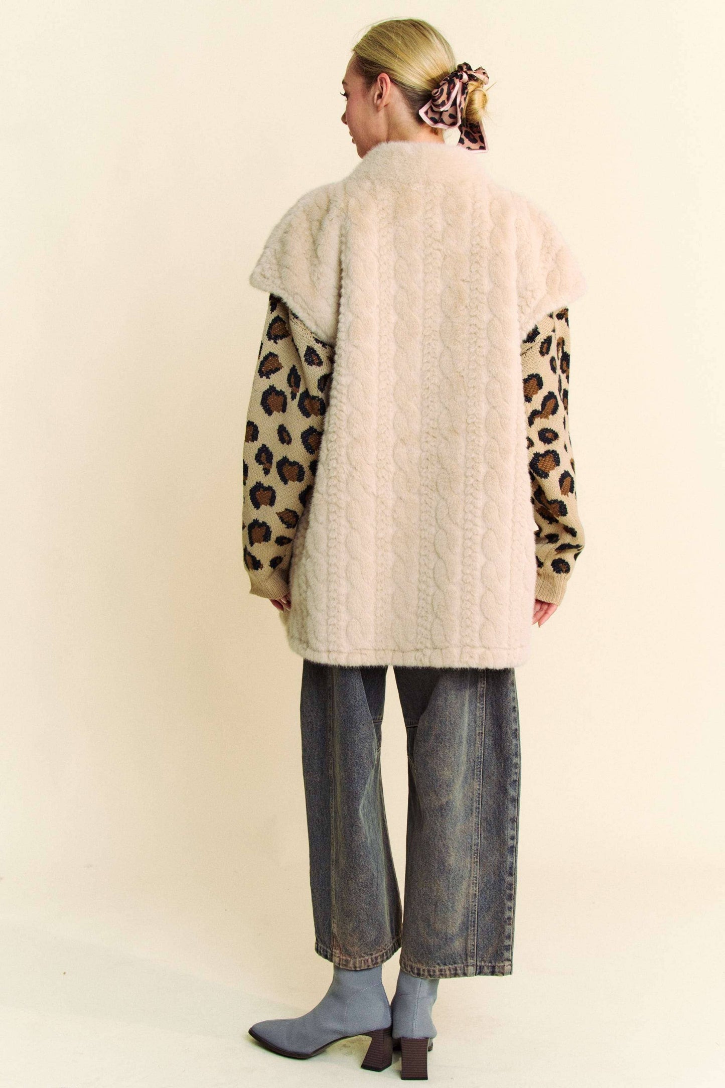 SINGLE BREASTED BUTTON DOWN FUZZY FUR VEST JACKET