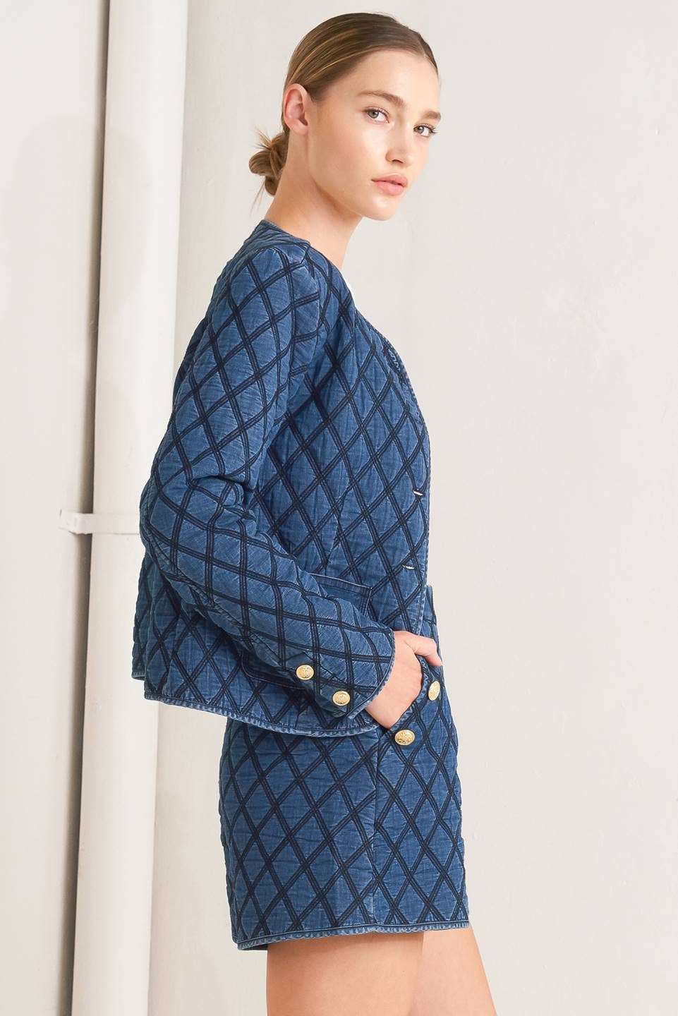 A quilted woven jacket - FJ1286