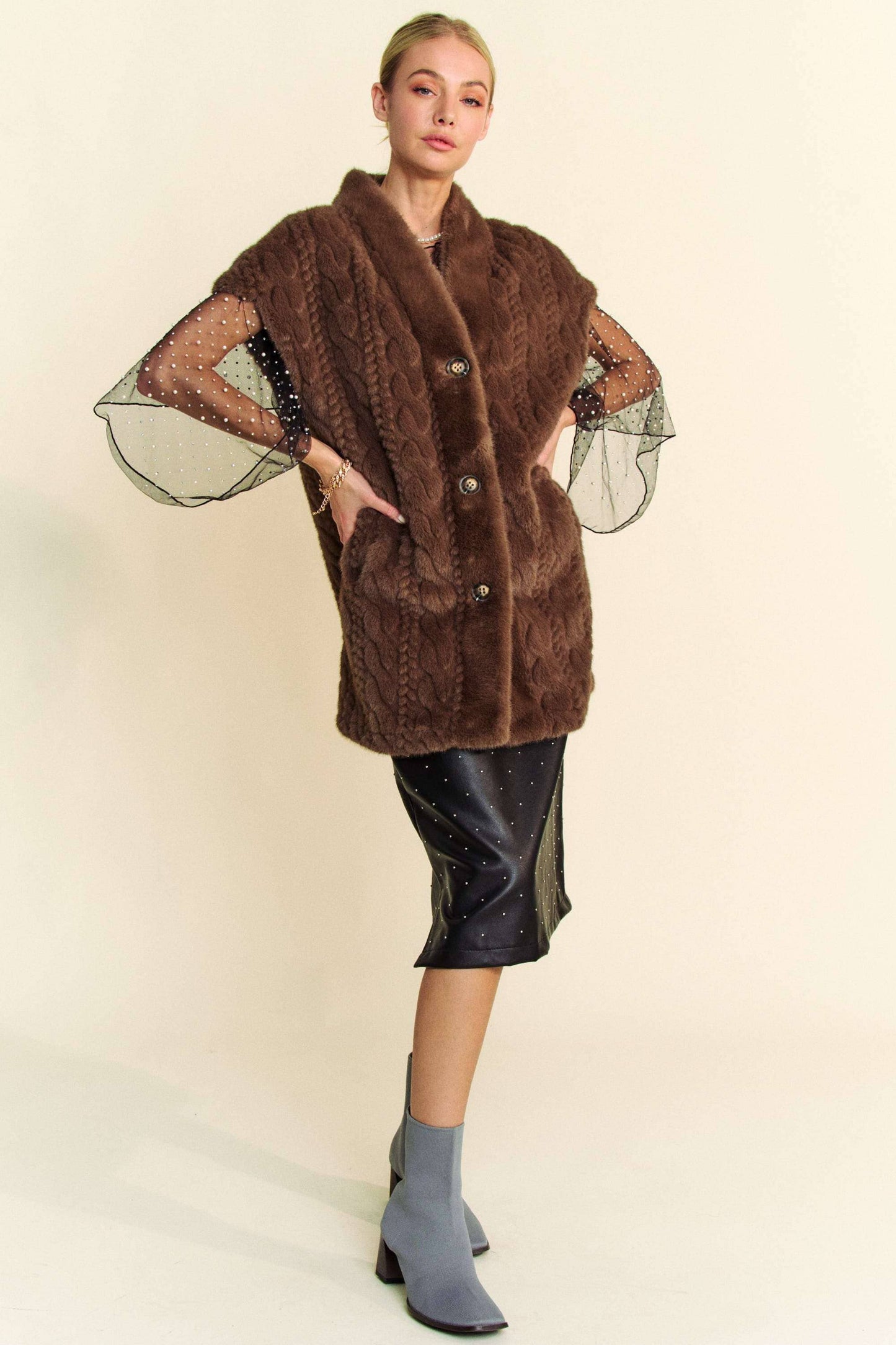 SINGLE BREASTED BUTTON DOWN FUZZY FUR VEST JACKET