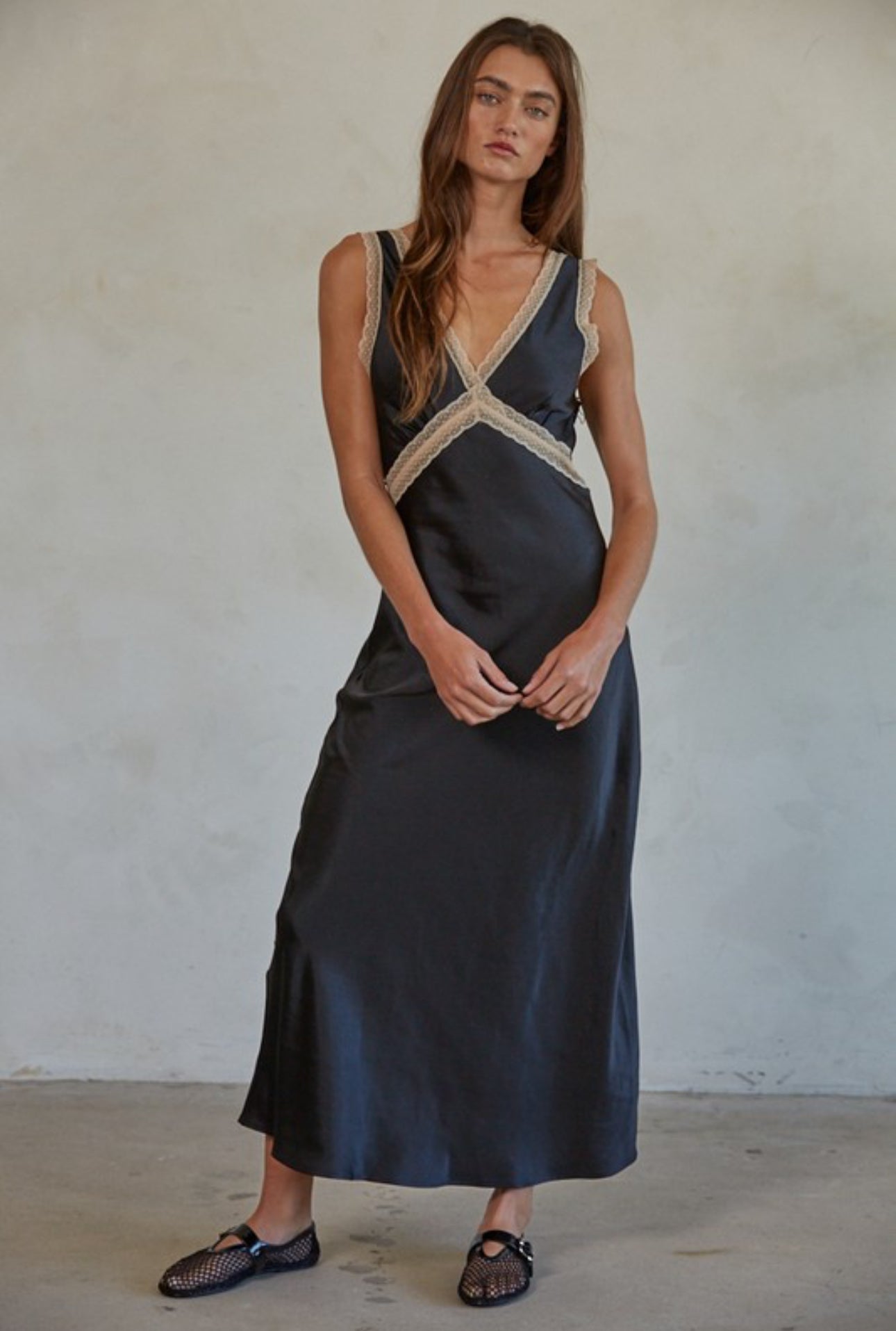 Vee Satin Maxi
