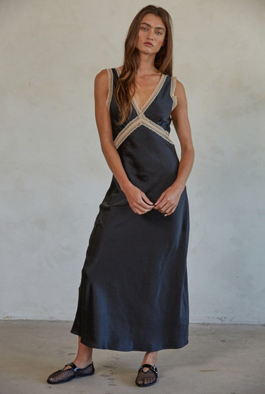 Vee Satin Maxi