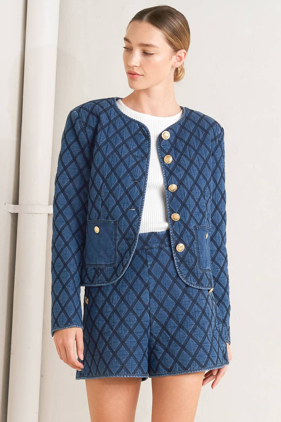 A quilted woven jacket - FJ1286