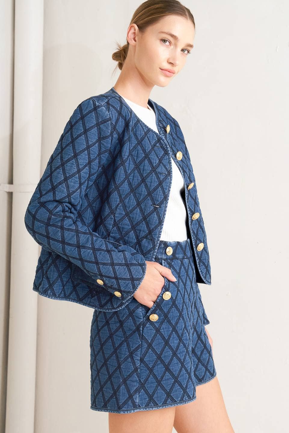 A quilted woven jacket - FJ1286